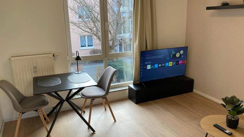 Wohnung zur Miete 1.000 € 2 Zimmer 47,7 m² 1. Geschoss frei ab 30.09.2026 Strehlen Dresden 01219