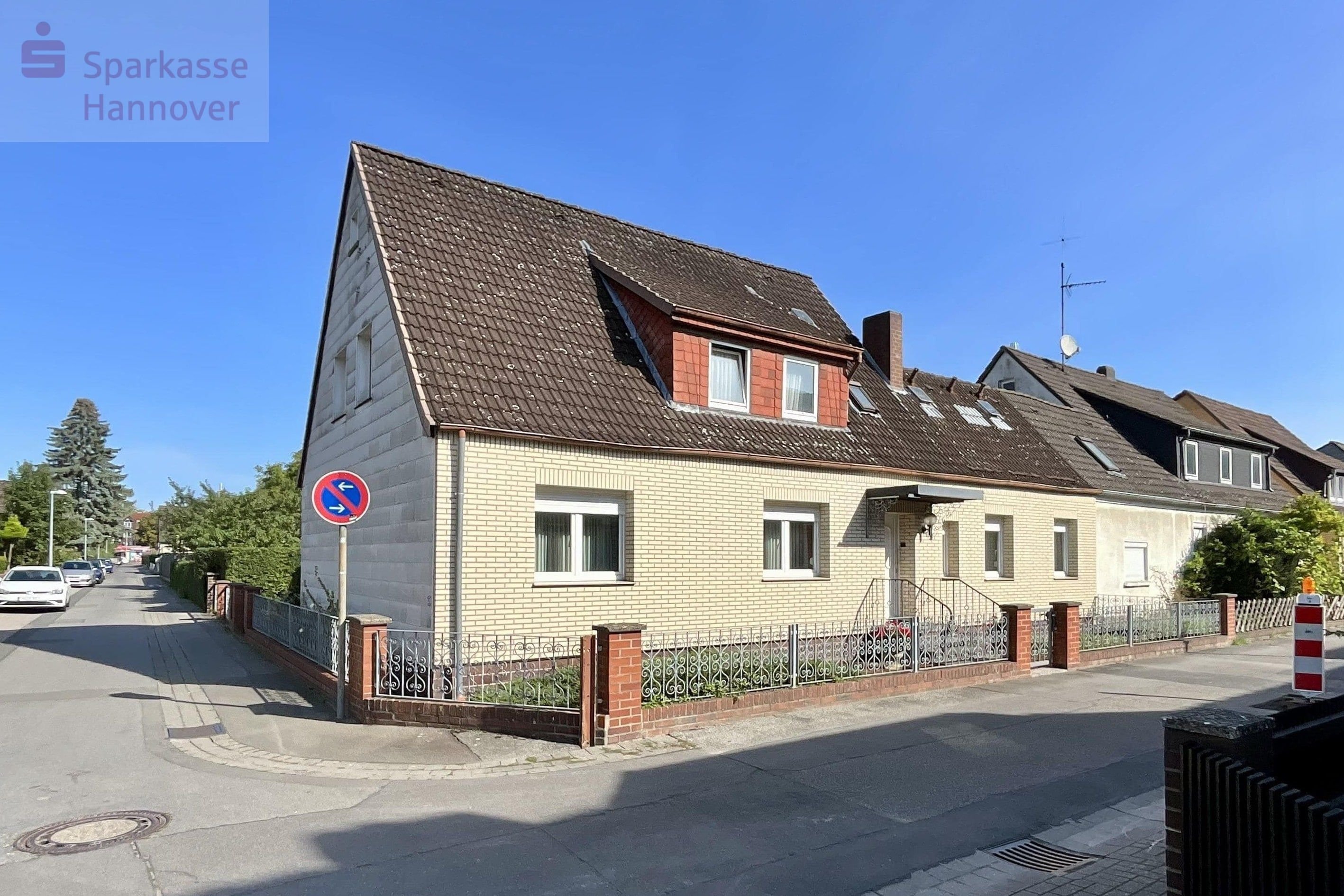 Einfamilienhaus zum Kauf 388.000 € 5 Zimmer 152 m²<br/>Wohnfläche 771 m²<br/>Grundstück 01.02.2025<br/>Verfügbarkeit Misburg-Nord Hannover 30629