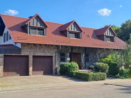 Villa zum Kauf 980.000 € 12 Zimmer 302 m² 1.209 m² Grundstück frei ab 01.01.2026 Rettigheim Mühlhausen 69242