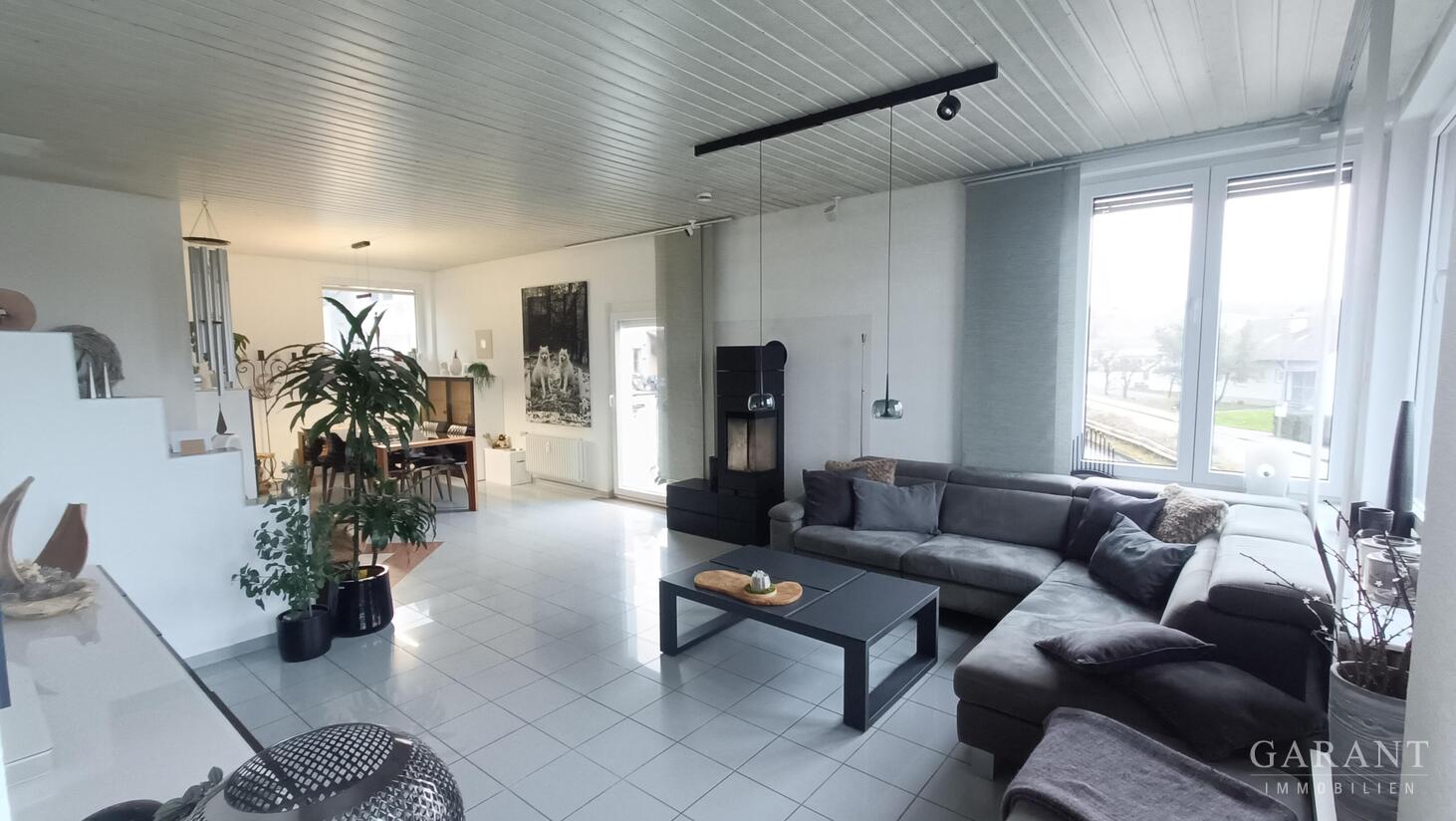 Doppelhaushälfte zum Kauf 440.000 € 5,5 Zimmer 144 m²<br/>Wohnfläche 01.07.2025<br/>Verfügbarkeit Holzelfingen Lichtenstein 72805