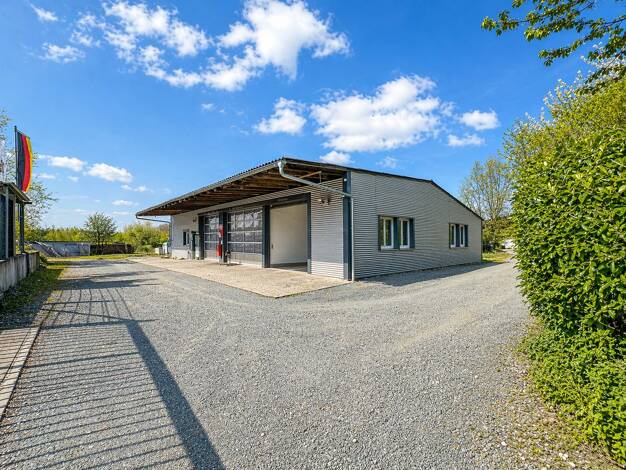Werkstatt zum Kauf 300 m² Lagerfläche teilbar ab 3.300 m² Schwalbach Schöffengrund 35641
