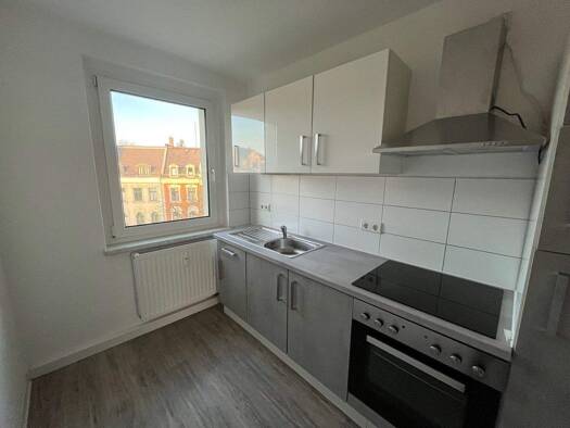 Wohnung zur Miete 370 € 3 Zimmer 59 m² 4. Geschoss frei ab sofort Marienthaler Str. 99a Marienthal Zwickau 08060