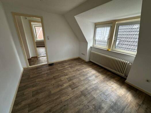 Wohnung zur Miete 460 € 2 Zimmer 40 m² 2. Geschoss Stadtzentrum Emden 26725