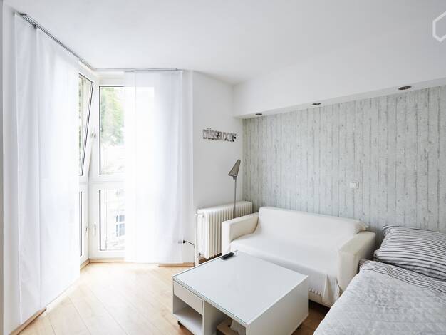 Studio zur Miete Wohnen auf Zeit 990 € 1 Zimmer 25 m² frei ab 01.08.2026 Unterbilk Düsseldorf 40219