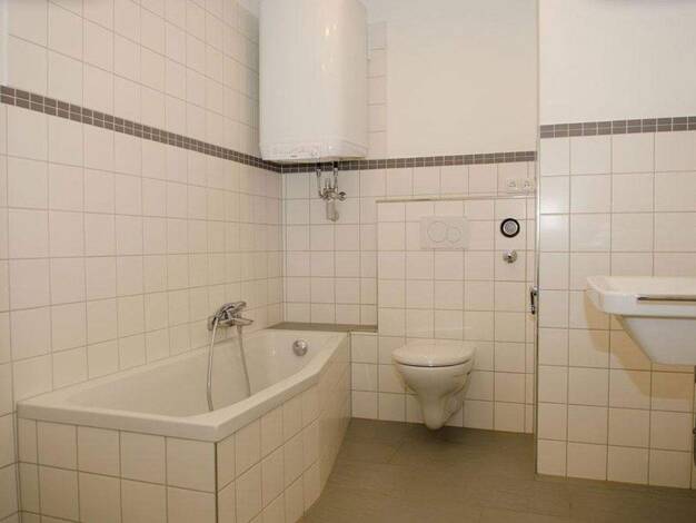 Wohnung zur Miete 676 € 3 Zimmer 81 m² 1. Geschoss frei ab sofort Stadtplatz 14 Bogen 94327