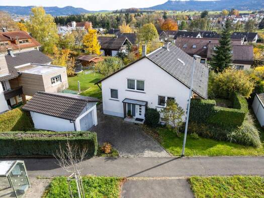 Einfamilienhaus zum Kauf 427.000 € 7,5 Zimmer 180 m² 760 m² Grundstück Endingen Balingen 72336