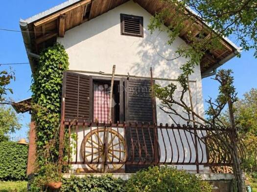 Einfamilienhaus zum Kauf 29.000 € 1 Zimmer 1.481 m² Dragotin, Trnava Trnava 31411