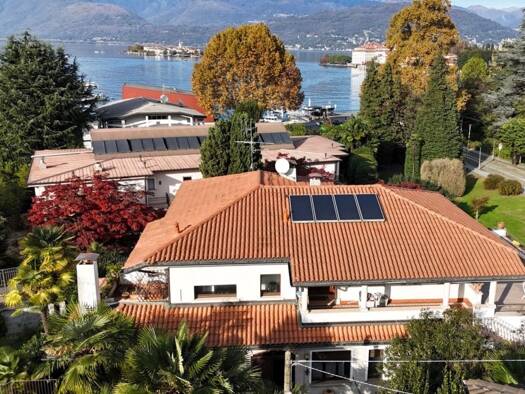 Villa zum Kauf 1.500.000 € 10 Zimmer 478 m² 1.020 m² Grundstück frei ab sofort Stresa