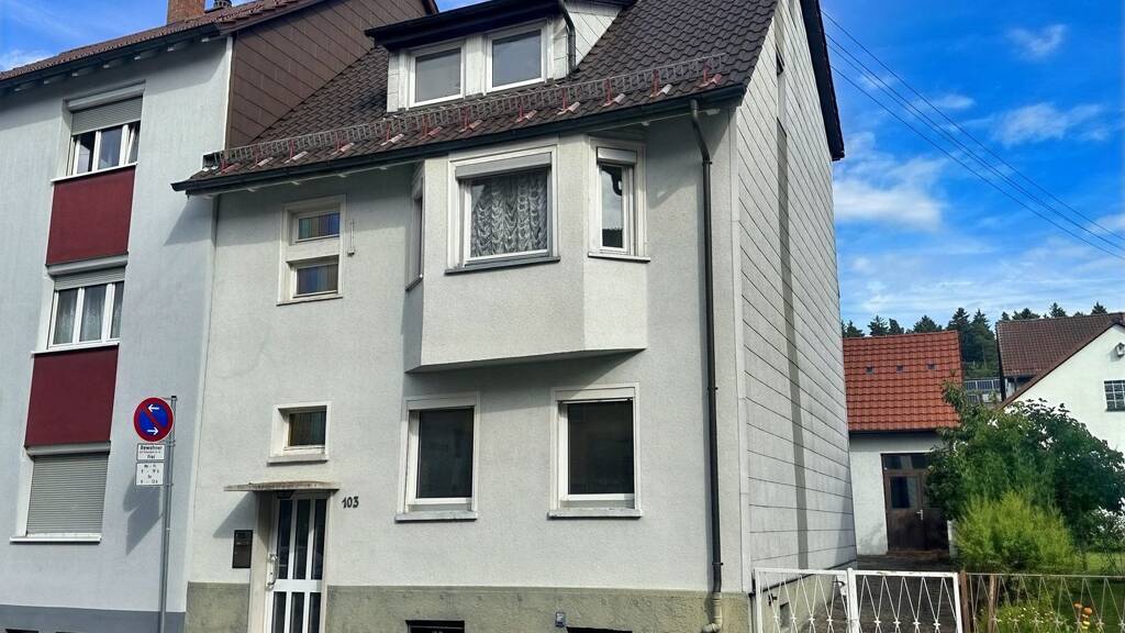 Doppelhaushälfte zum Kauf 275.000 € 9 Zimmer 154 m² 216 m² Grundstück frei ab sofort Schwenningen Villingen-Schwenningen 78056