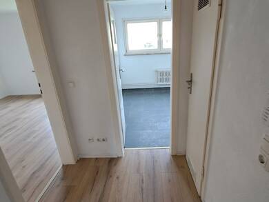Wohnung zur Miete 380 € 2 Zimmer 50,9 m² 1. Geschoss frei ab sofort Gansstraße 16 Mittelmeiderich Duisburg 47137