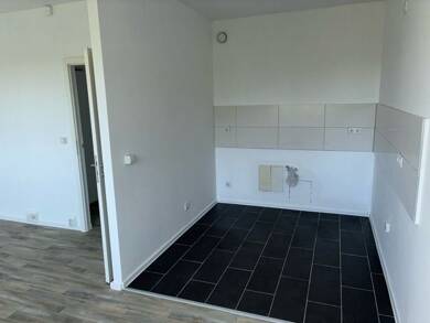 Wohnung zur Miete 297 € 3 Zimmer 57 m² 4. Geschoss Brahmsbogen 7 Südliche Neustadt Halle (Saale) 06124