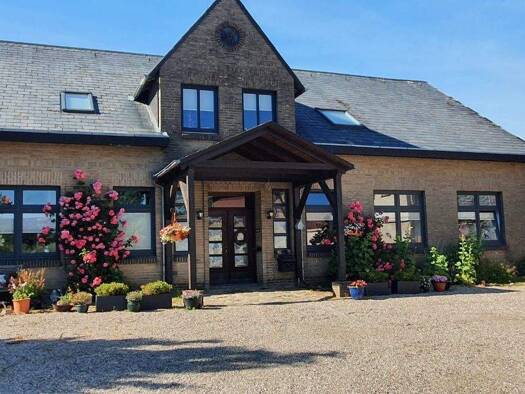 Bauernhaus zum Kauf provisionsfrei 1.269.000 € 10 Zimmer 400 m² 14.725 m² Grundstück Nübel 24881