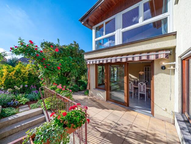 Reihenmittelhaus zum Kauf 499.000 € 8 Zimmer 205 m² 400 m² Grundstück Gottmadingen Gottmadingen 78244