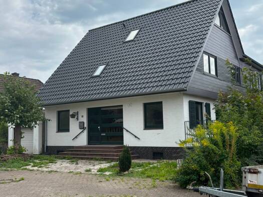 Einfamilienhaus zum Kauf provisionsfrei 690.000 € 11 Zimmer 236 m² 564 m² Grundstück frei ab sofort Faldera Neumünster 24537