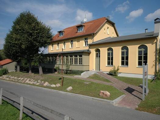 Wohnung zur Miete 280 € 1 Zimmer 14,6 m² frei ab sofort Choriner Bahnhofstraße 1 Chorin Chorin 16230