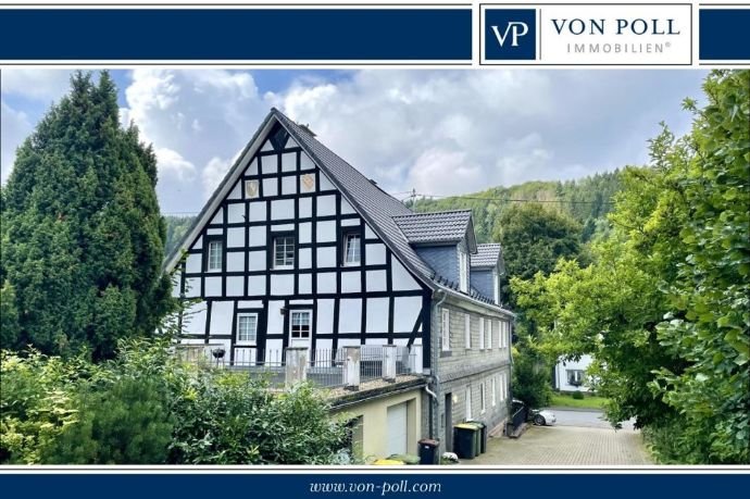 Mehrfamilienhaus zum Kauf 349.000 € 10 Zimmer 337 m²<br/>Wohnfläche 612 m²<br/>Grundstück Bonzel Lennestadt / Bonzel 57368