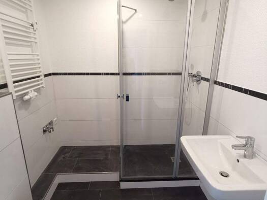 Wohnung zur Miete 499 € 3 Zimmer 70 m² 2. Geschoss frei ab 16.04.2026 Lange Straße 138 Lehe Bremerhaven 27580