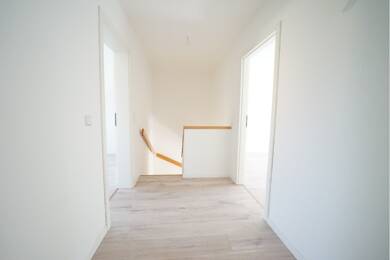 Reihenmittelhaus zur Miete 1.495 € 4 Zimmer 102 m² 181 m² Grundstück frei ab sofort Fasanerie 9b Zöschen Leuna 06237