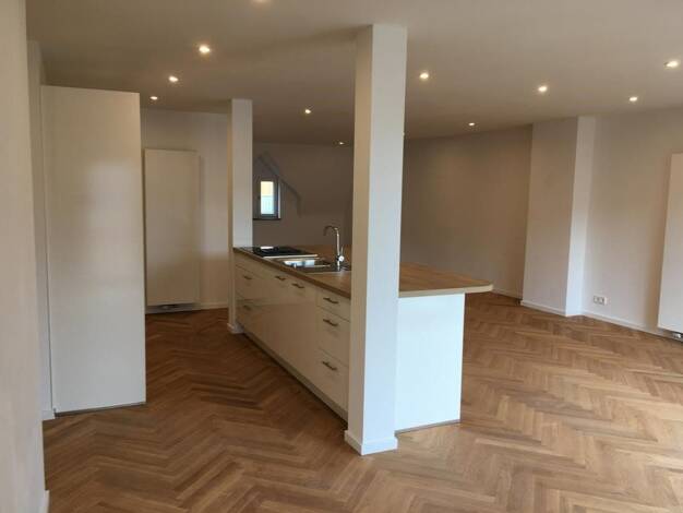 Wohnung zum Kauf 677.500 € 4,5 Zimmer 137 m² 4. Geschoss frei ab sofort Süd Stuttgart 70199