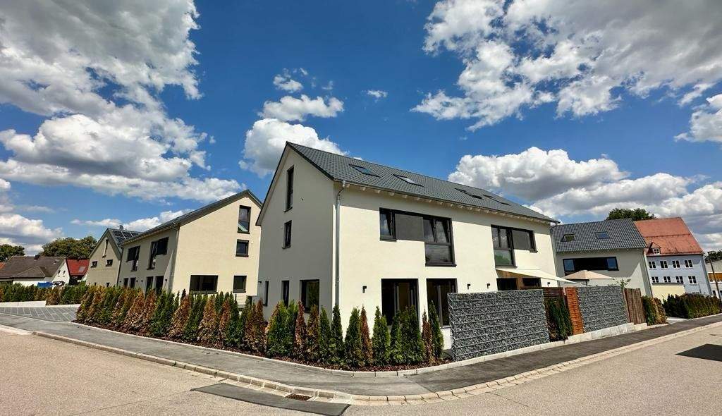 Familienfreundliche & energieeffiziente Doppelhaushälfte in Allersberg (BJ 2023) *kein Ortsteil* – Schulstraße 4g, 90584 Allersberg – Vorschaubild 2
