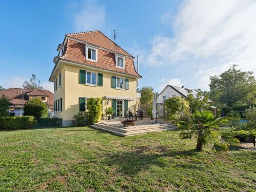 Villa zum Kauf 795.000 € 6,5 Zimmer 207 m² 864 m² Grundstück Bad Bellingen Bad Bellingen 79415