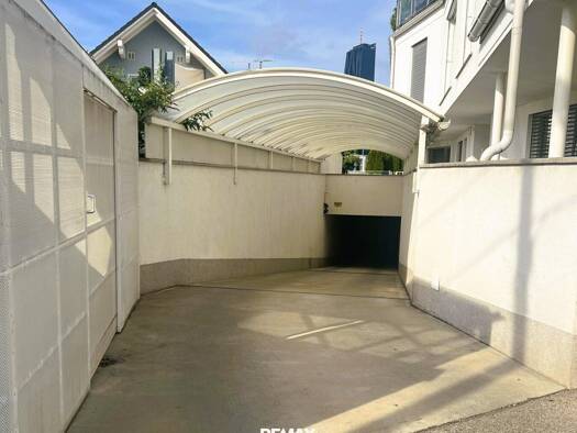 Tiefgaragenstellplatz zur Miete 250 € Am Fischerstrand 28 Wien 1220