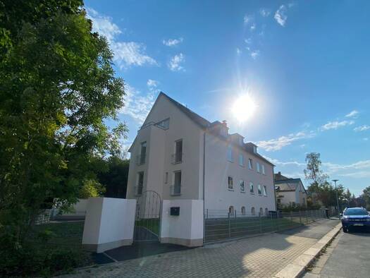 Mehrfamilienhaus zum Kauf provisionsfrei als Kapitalanlage geeignet 1.360.000 € 25 Zimmer 550 m² 990 m² Grundstück Fritz-Reuter Straße 1 Haselbrunn Plauen 08525