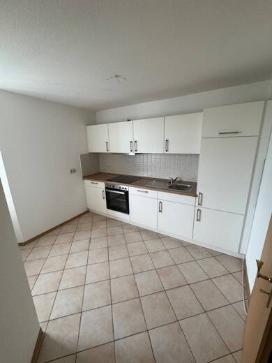 Wohnung zur Miete 430 € 2 Zimmer 60,9 m² Dachgeschoss, 4. Geschoss frei ab sofort Lübecker Straße 90b Klosterwuhne Magdeburg 39124