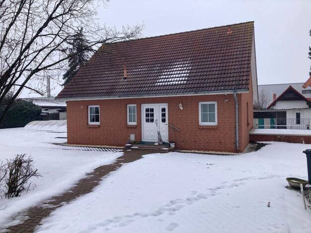 Einfamilienhaus zum Kauf 279.000 € 5 Zimmer 130 m² 1.050 m² Grundstück frei ab sofort Am Hangelsberg 17 Aschersleben 06449