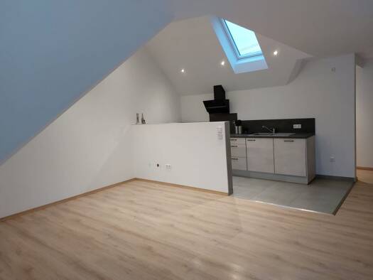 Wohnung zur Miete 850 € 2 Zimmer 75 m² 2. Geschoss frei ab 01.03.2026 Knittlingen 75438
