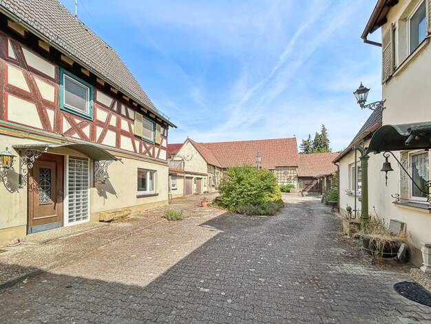 Einfamilienhaus zum Kauf 7 Zimmer 195 m² 2.380 m² Grundstück Böhl-Iggelheim 67459