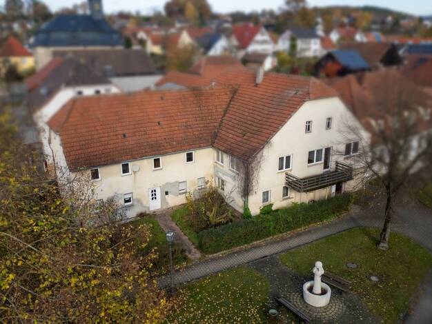 Haus zum Kauf 78.000 € 9 Zimmer 249 m² 431 m² Grundstück Lettenreuth Michelau in Oberfranken 96247