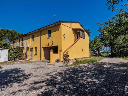 Doppelhaushälfte zum Kauf 315.000 € 3 Zimmer 240 m² 1.600 m² Grundstück frei ab sofort Collesalvetti 57014