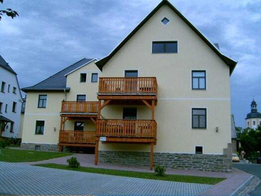 Wohnung zur Miete 320 € 2 Zimmer 52,6 m² EG Triebes Zeulenroda-Triebes 07950