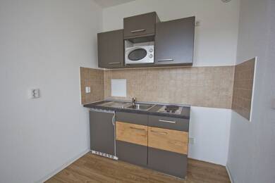 Wohnung zur Miete 277 € 1 Zimmer 30,7 m² 3. Geschoss frei ab 01.08.2025 Waldmeisterstr. 19 Heide Nord Halle (Saale) 06120
