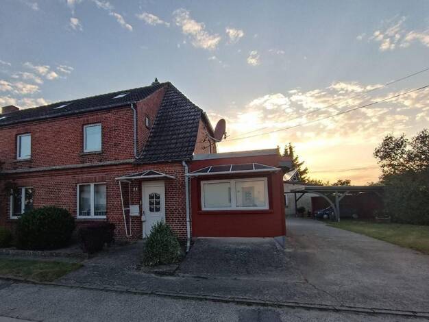 Doppelhaushälfte zum Kauf provisionsfrei 369.000 € 6 Zimmer 190 m² 1.980 m² Grundstück Güstrow Güstrow 18273