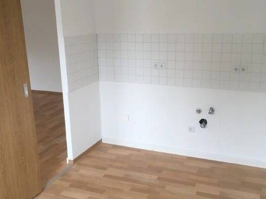 Wohnung zur Miete 325 € 2 Zimmer 54,2 m² 2. Geschoss Richterstraße 4 Innenstadt Gera 07545