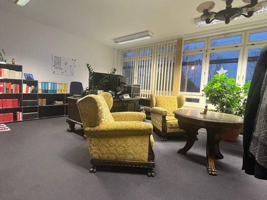 Bürogebäude zur Miete provisionsfrei 420 € 1 Zimmer 31 m² Bürofläche teilbar ab 31 m² Klotzsche Dresden 01109