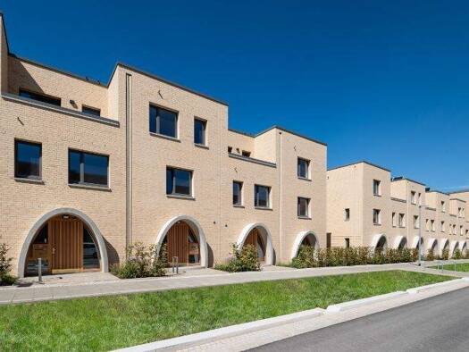 Wohnung zur Miete 1.858 € 5 Zimmer 132,7 m² EG Deelgrafen 14 Bemerode Hannover 30539