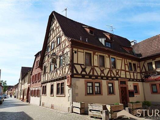 Haus zum Kauf 380 m² Grundstück frei ab sofort Thüngersheim 97291