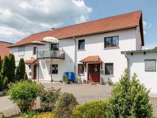 Mehrfamilienhaus zum Kauf 225.000 € 8 Zimmer 180 m² 741 m² Grundstück Wölf Eiterfeld 36132