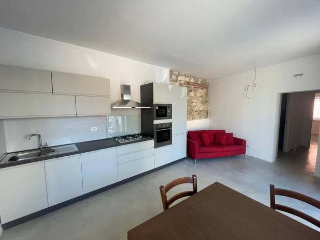 Wohnung zur Miete 900 € 3 Zimmer 80 m² Affi 37010