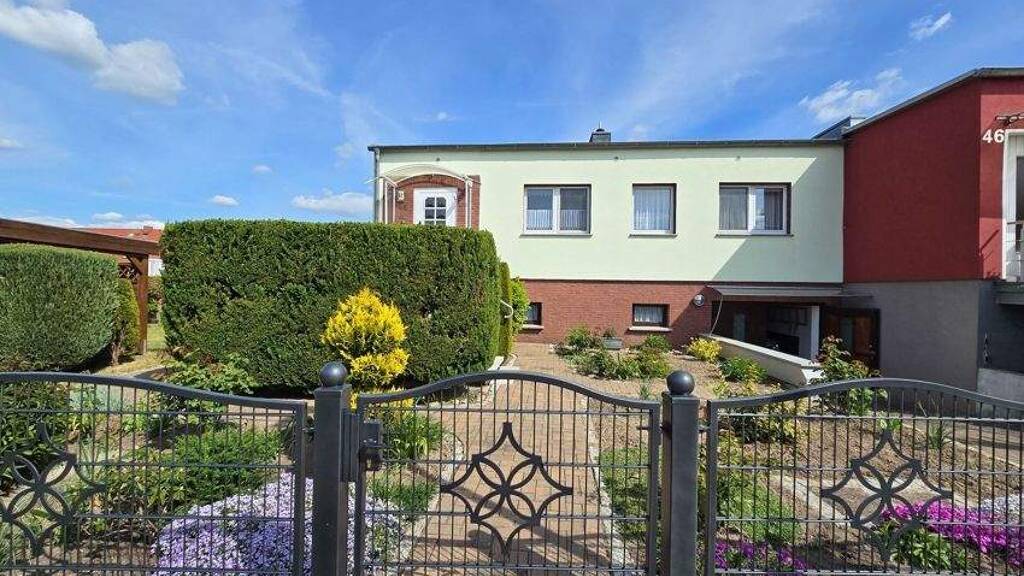 Doppelhaushälfte zum Kauf 135.000 € 4 Zimmer 135 m² 580 m² Grundstück frei ab 01.03.2026 Demmin 17109