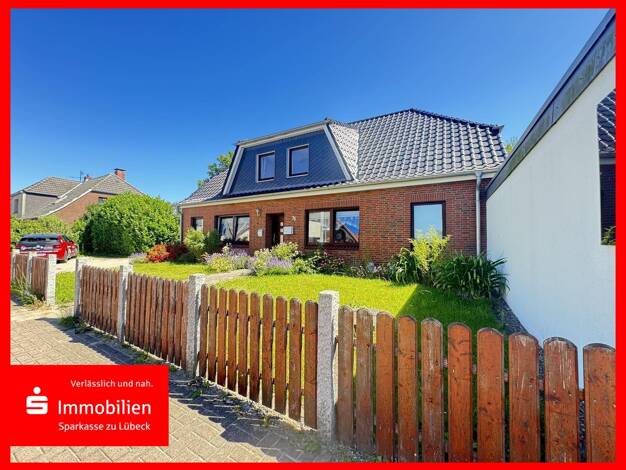 Einfamilienhaus zum Kauf 384.900 € 7 Zimmer 200 m² 681 m² Grundstück Ahrensbök Ahrensbök 23623