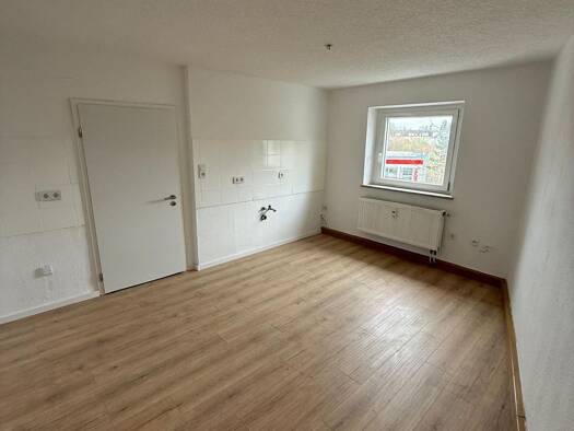 Wohnung zur Miete 455 € 2 Zimmer 65 m² frei ab sofort Ossecker Straße 9 Innenstadt Hof 95030