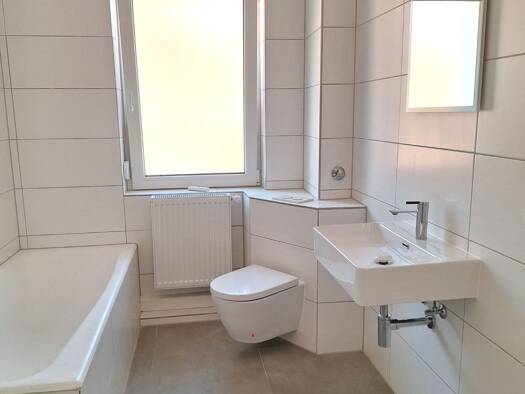 Wohnung zur Miete 820 € 2 Zimmer 63 m² 3. Geschoss frei ab sofort Werderstraße 18a Gärten b Wöhrd Nürnberg 90489