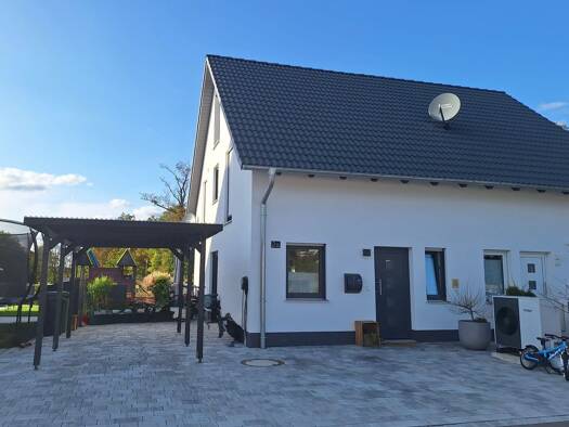 Doppelhaushälfte zur Miete 1.390 € 4,5 Zimmer 102 m² 234 m² Grundstück frei ab 01.11.2026 Untersdorf Burglengenfeld 93133