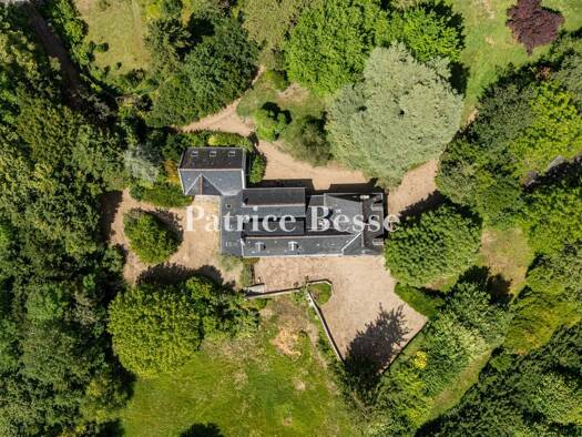 Einfamilienhaus zum Kauf 1.785.000 € 8 Zimmer 630 m² 23.916 m² Grundstück Centre Tours 37100