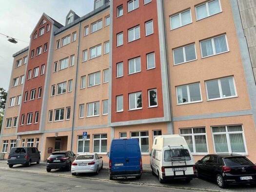 Praxis zur Miete provisionsfrei 8,50 € 5 Zimmer 187 m² Bürofläche Karolinenstraße 108 Südstadt Fürth 90763
