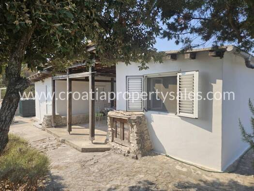 Einfamilienhaus zum Kauf 265.000 € 2 Zimmer 50 m² 1.282 m² Grundstück Hvar 21450